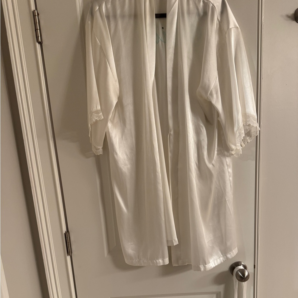 Bride Robe - Picture 2 of 2
